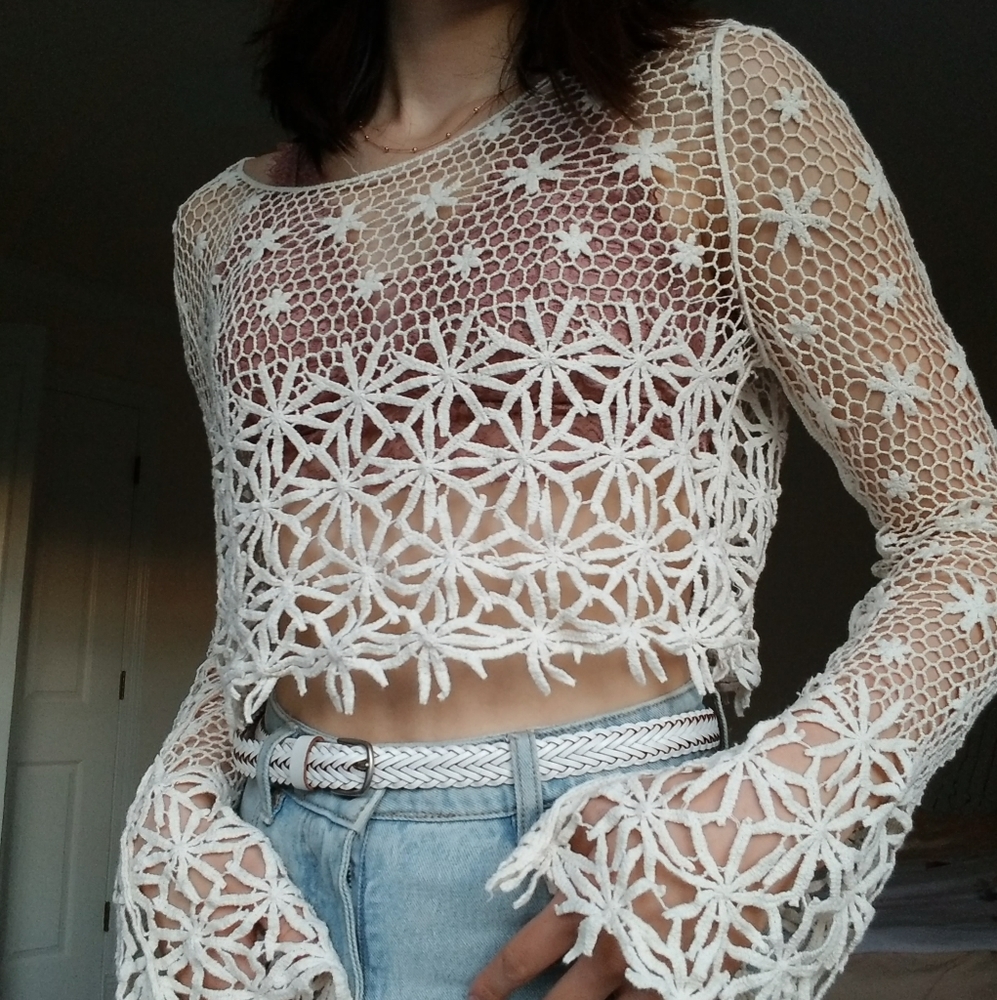Crochet bell sleeved lace crop top